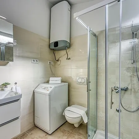 Valdarke Seaside - Happy *