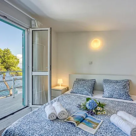 Valdarke Seaside - Happy Apartamento