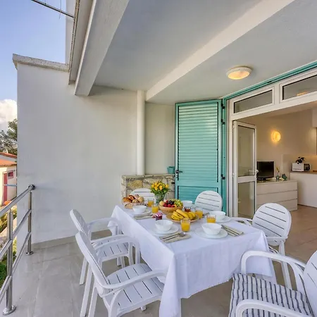 Apartment Valdarke Seaside /w Sea View Terrace - Happy